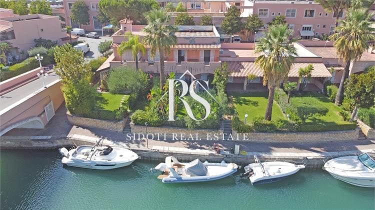Apartment for Sale in Furnari