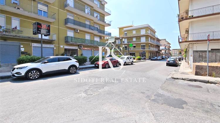 APPARTAMENTO PIANO TERZO