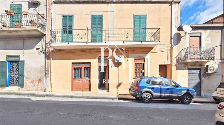 Büro zu Verkauf in Messina