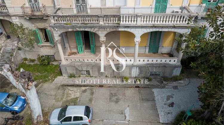 Part de villa Dans Vente à Messina