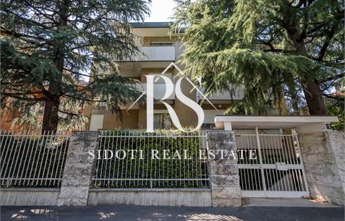 QUADRILOCALE CON BALCONE E DOPPIO INGRESSO